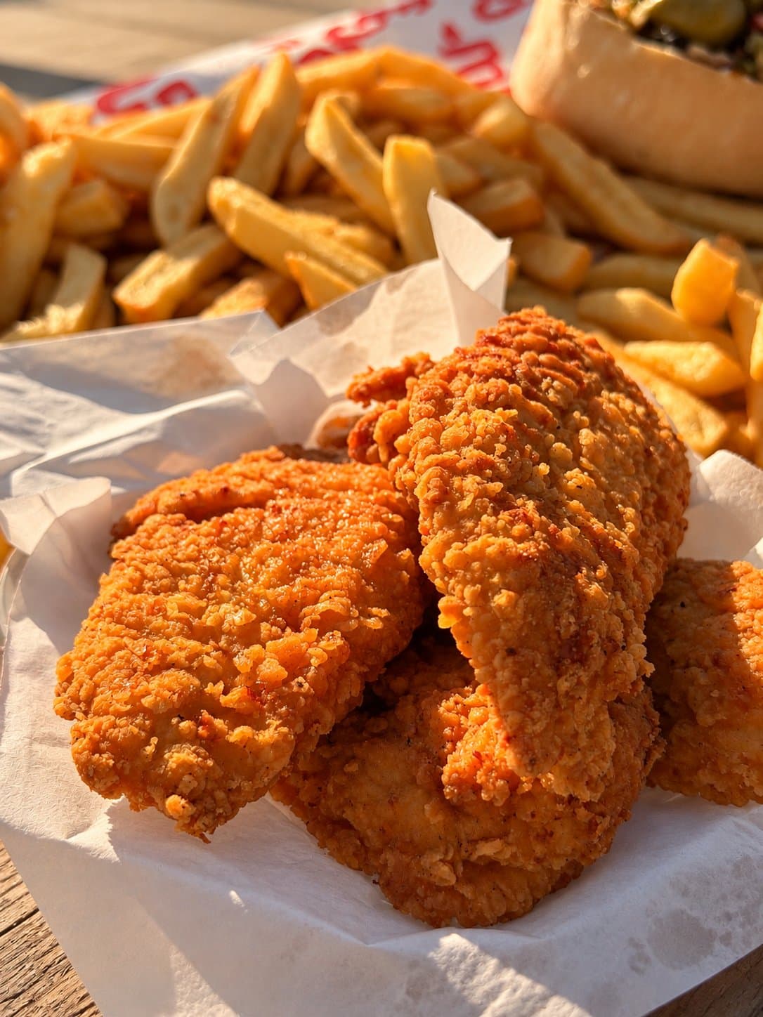 Aux Délices Tunisiens — tenders croustillants et frites
